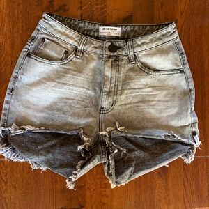 Grey wash high waisted Bonita Short
